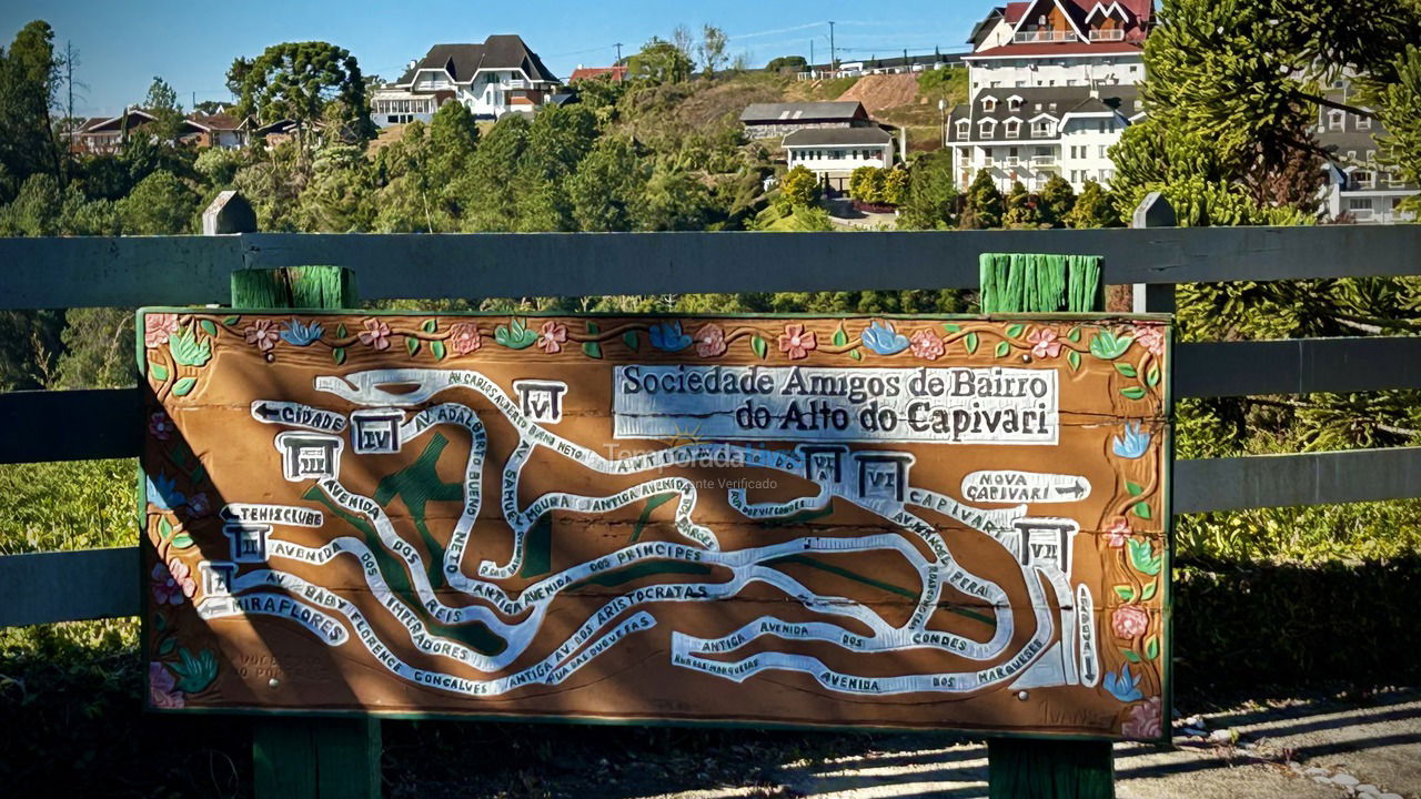 Casa para aluguel de temporada em Campos do Jordão (Alto do Capivari)