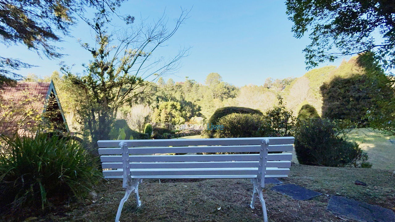 Casa para aluguel de temporada em Campos do Jordão (Alto do Capivari)