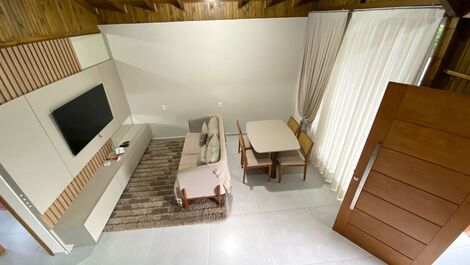 Casa con piscina en Bombas/Bombinhas.