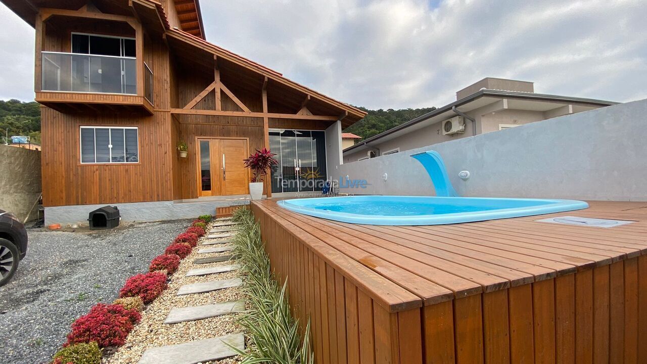 Casa para alquiler de vacaciones em Bombinhas (Praia de Bombinhas)