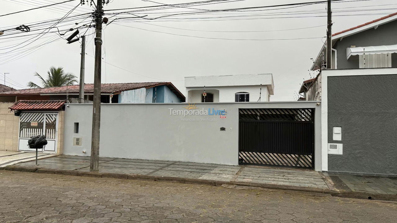 Casa para aluguel de temporada em Peruíbe (Jardim Ribamar)