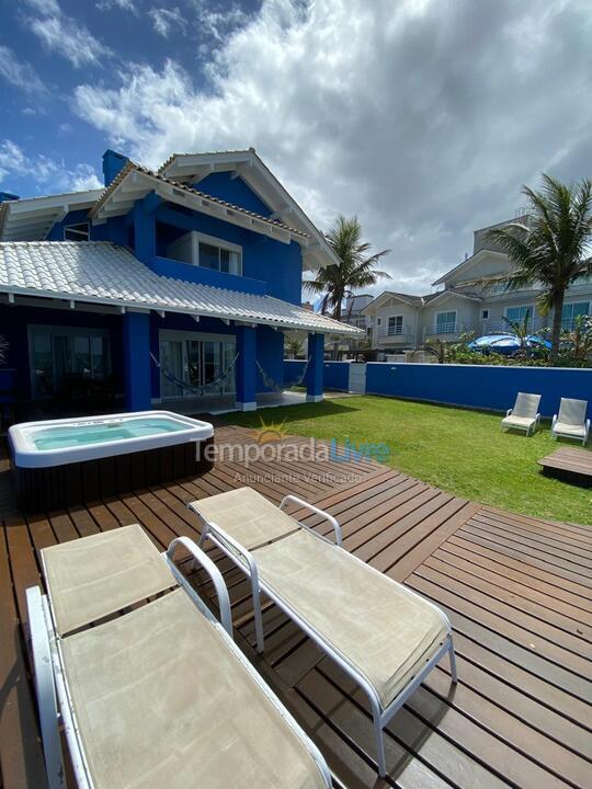 Casa para aluguel de temporada em Bombinhas (Canto Grande)
