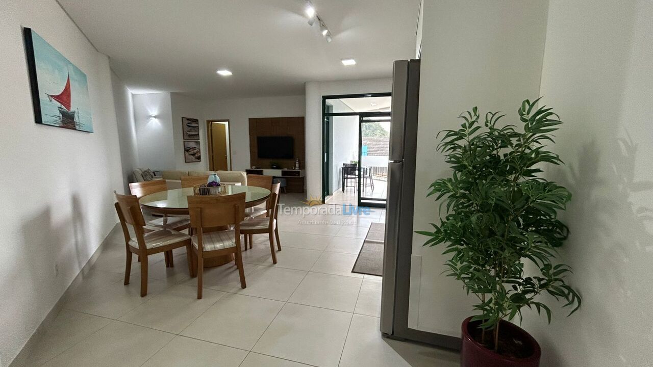 Apartamento para aluguel de temporada em Ubatuba (Praia Grande)