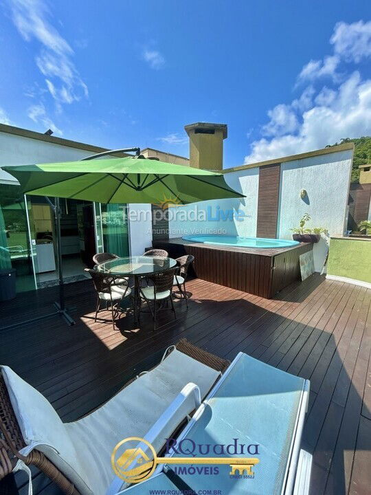 House for vacation rental in Bombinhas (Praia de Bombas)