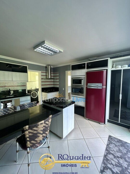 House for vacation rental in Bombinhas (Praia de Bombas)
