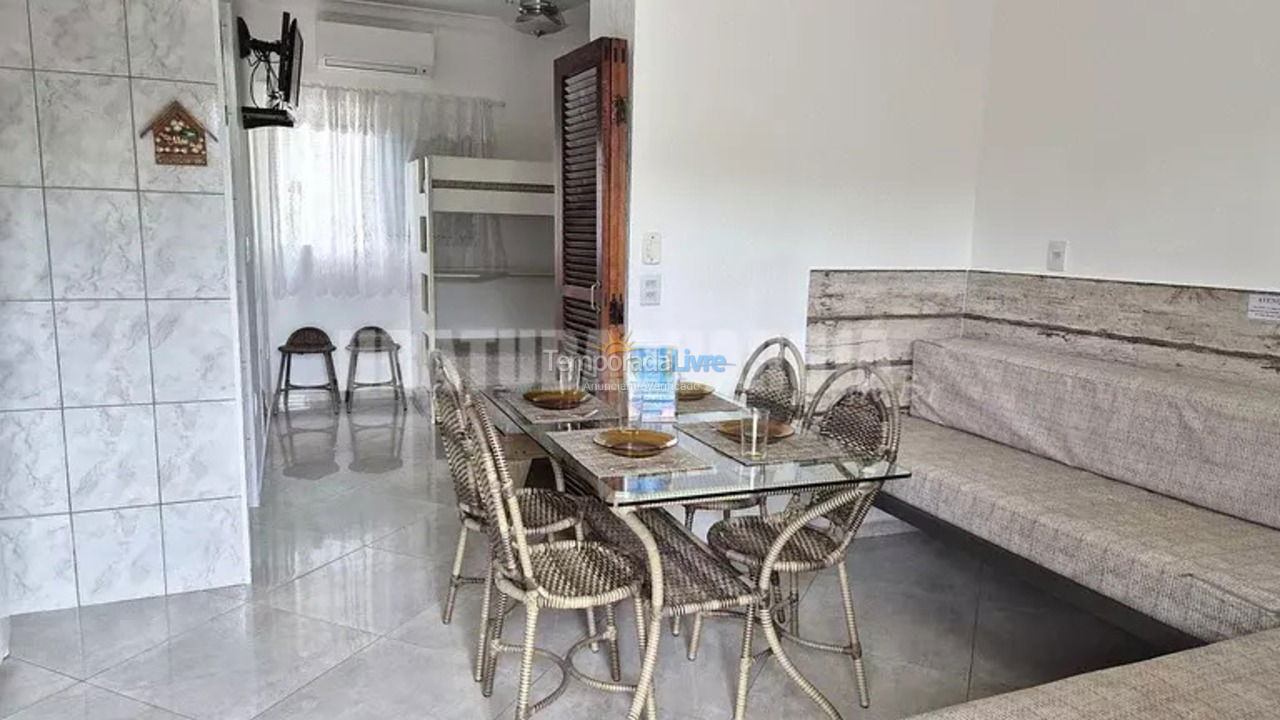 Apartment for vacation rental in Guarujá (Enseada)