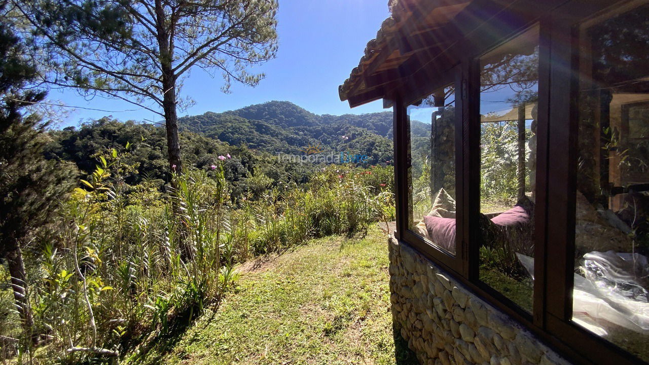 Casa para aluguel de temporada em Nova Friburgo (Macaé de Cima)