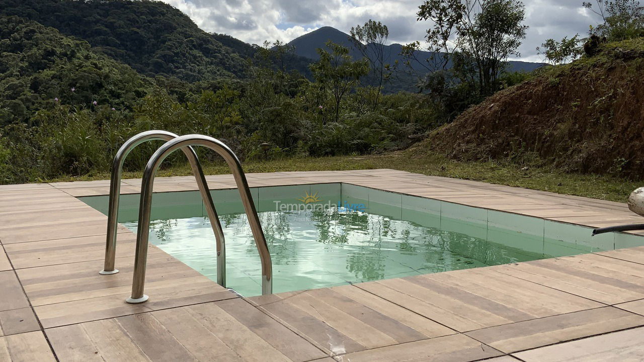 Casa para aluguel de temporada em Nova Friburgo (Macaé de Cima)