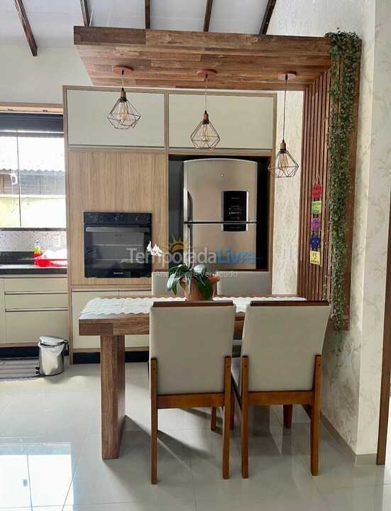 Casa para alquiler de vacaciones em Bombinhas (Mariscal)