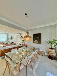 Casa em condomínio na praia de Juquehy CA0314