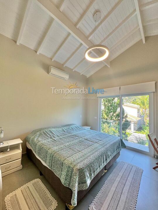 House for vacation rental in São Sebastião (Praia da Baleia)