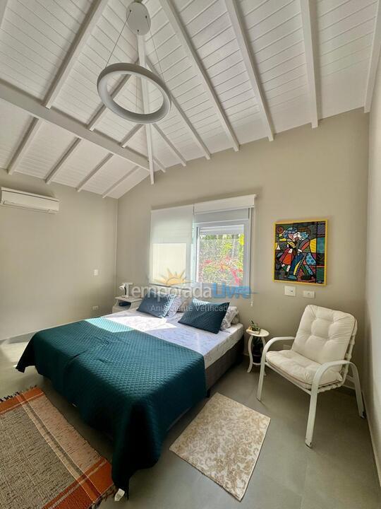 House for vacation rental in São Sebastião (Praia da Baleia)
