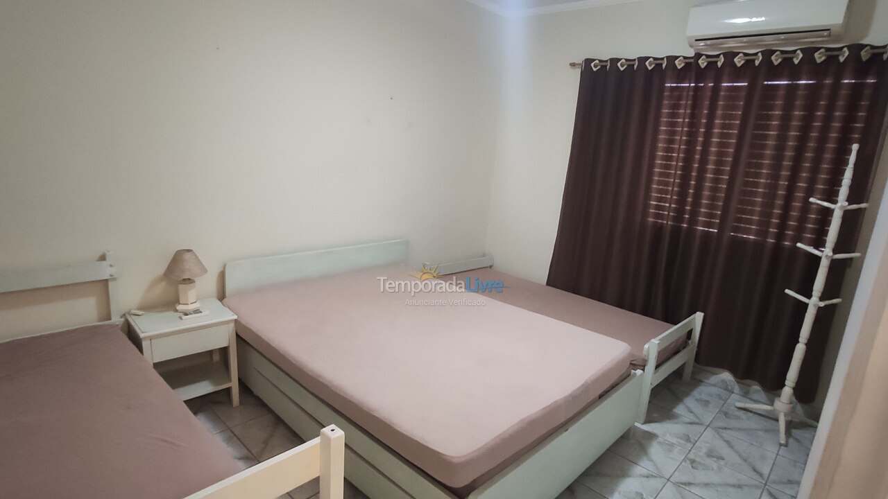 Apartment for vacation rental in Guarujá (Enseada)