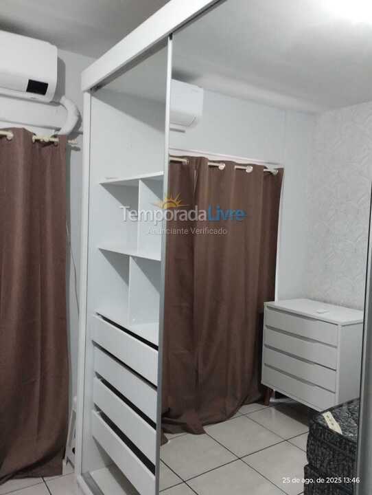 Apartamento para aluguel de temporada em Itapema (Meia Praia)