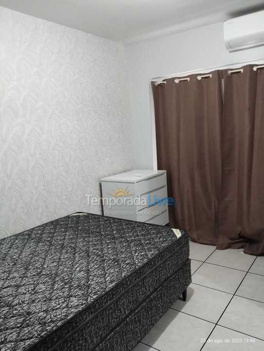 Apartamento para aluguel de temporada em Itapema (Meia Praia)