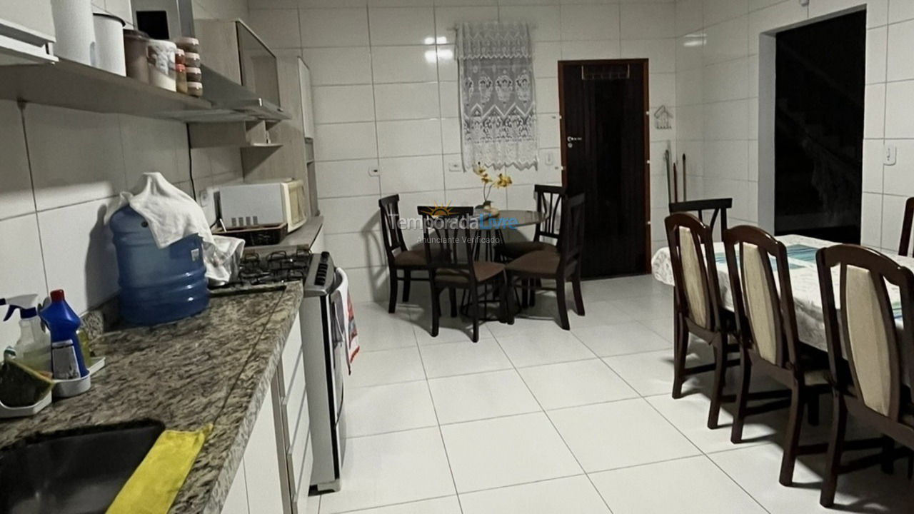 Casa para aluguel de temporada em Peruíbe (Jardim Ribamar)
