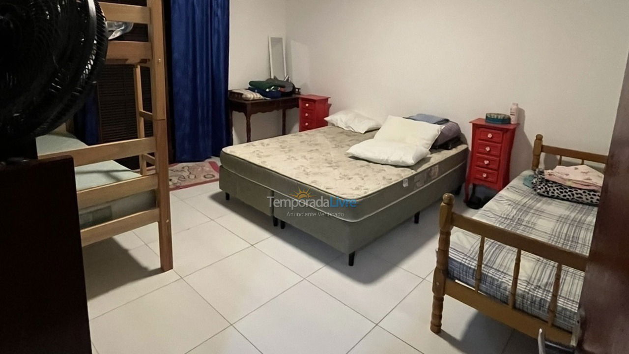 Casa para aluguel de temporada em Peruíbe (Jardim Ribamar)