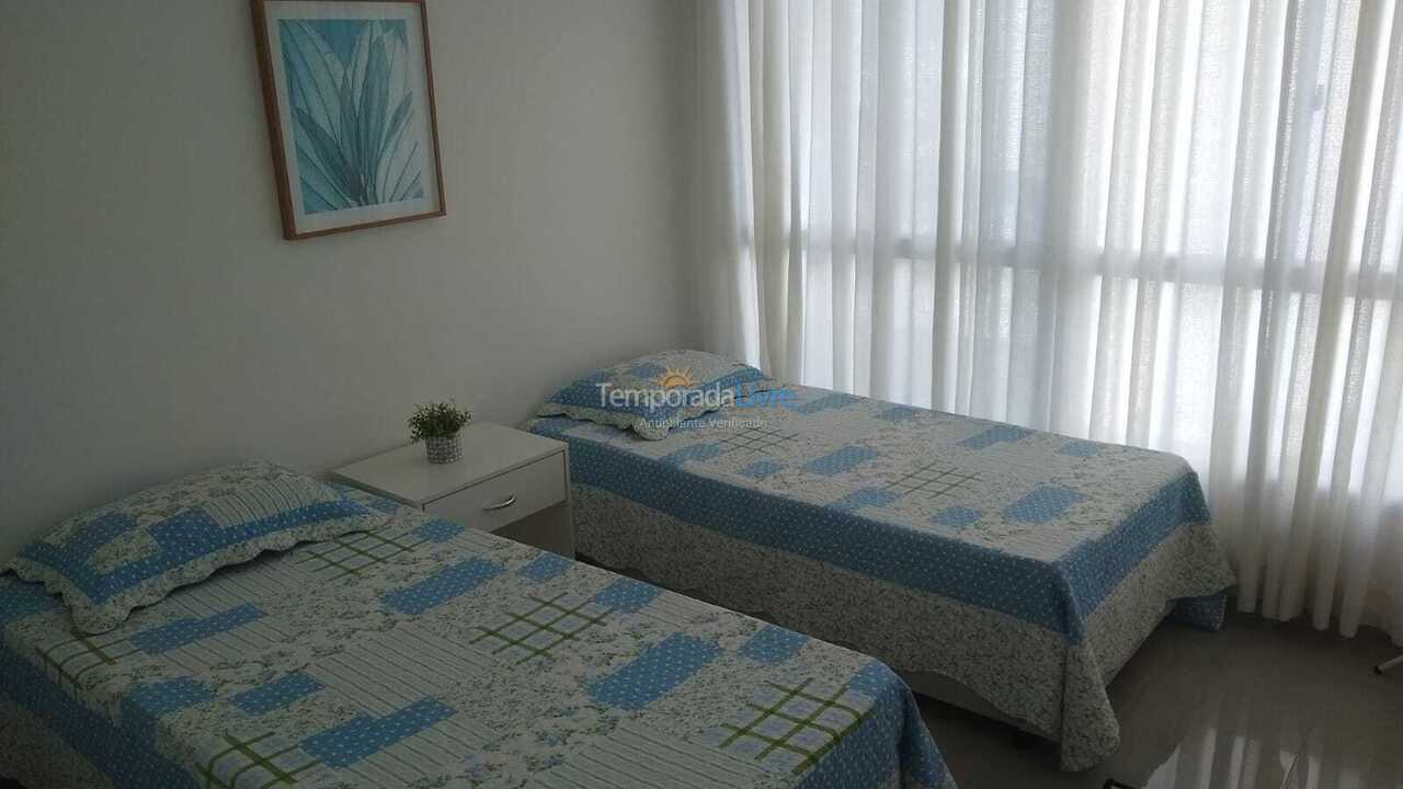 Apartamento para aluguel de temporada em Guarujá (Pitangueiras)