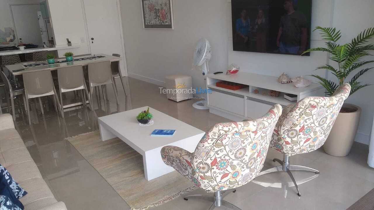 Apartamento para aluguel de temporada em Guarujá (Pitangueiras)