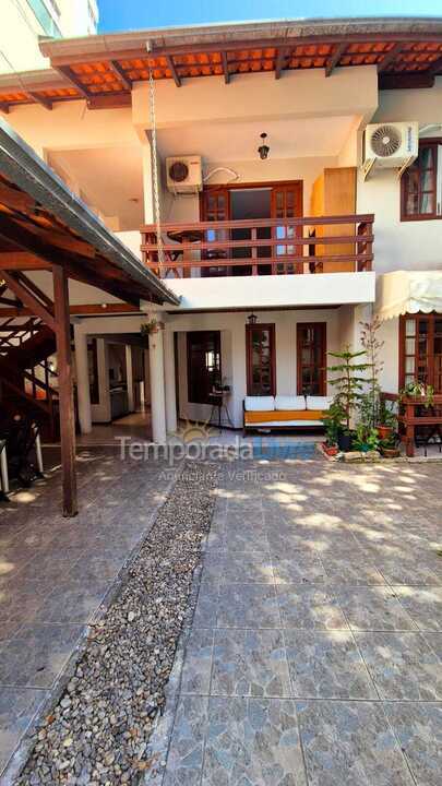 Casa para alquiler de vacaciones em Balneário Camboriú (Centro)