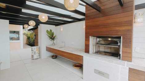 Casa Pé na areia em Juquehy com 4 suítes