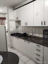 Apartamento com vista lateral para o mar Meia Praia