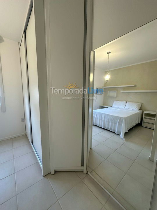 Apartamento para aluguel de temporada em Itapema (Meia Praia Quadra do Mar)