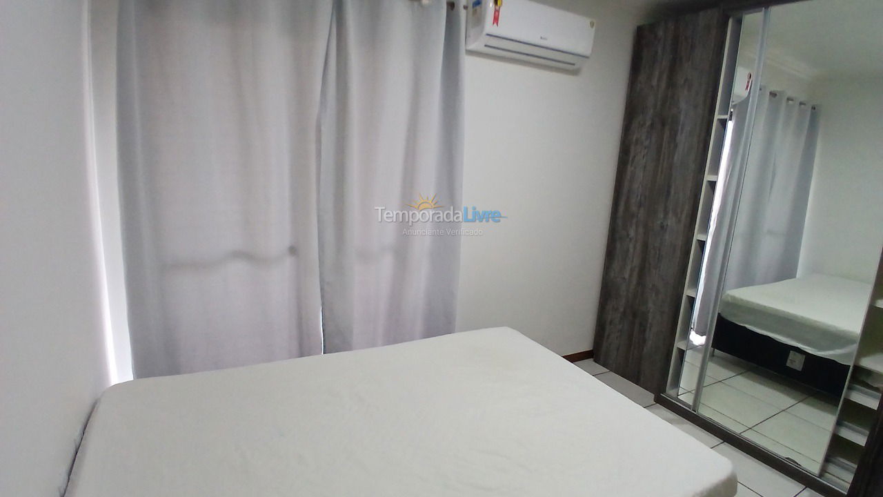 Apartamento para aluguel de temporada em Itapema (Meia Praia)