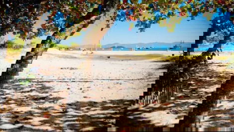 I rent a resort on the sand