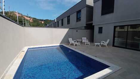 4 suites, private pool, 2 spaces, Barra do Sahy. Annual, New Year's Eve.