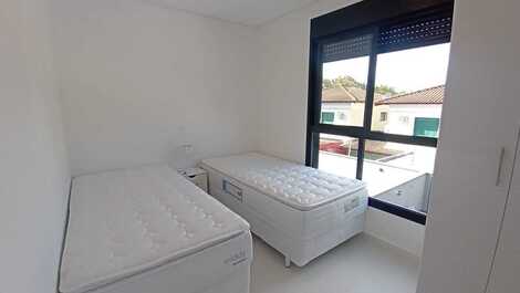 4 suites, private pool, 2 spaces, Barra do Sahy. Annual, New Year's Eve.