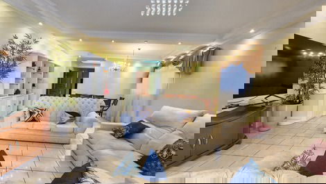Ampla sala