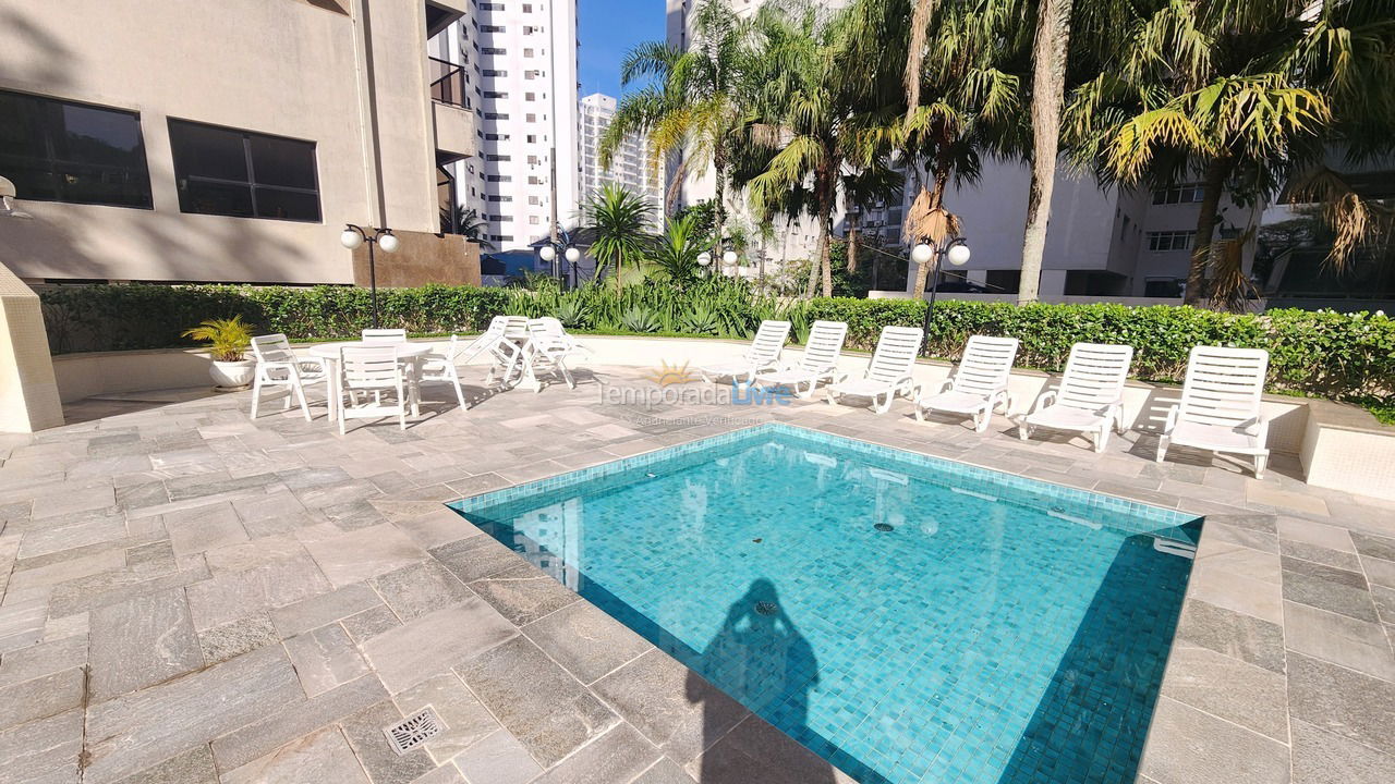 Apartamento para alquiler de vacaciones em Guarujá (Pitangueiras)