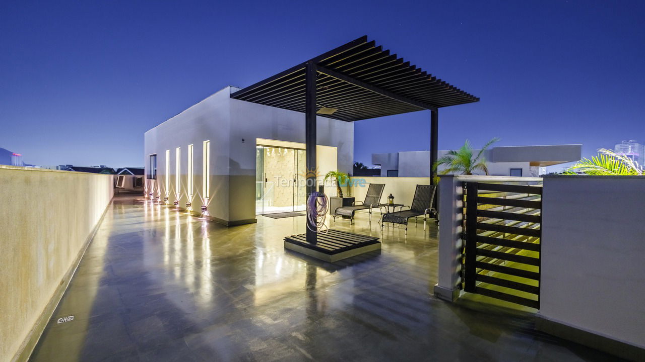 Casa para aluguel de temporada em Rio de Janeiro (Recreio dos Bandeirantes)