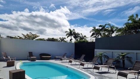 Casa de praia com piscina