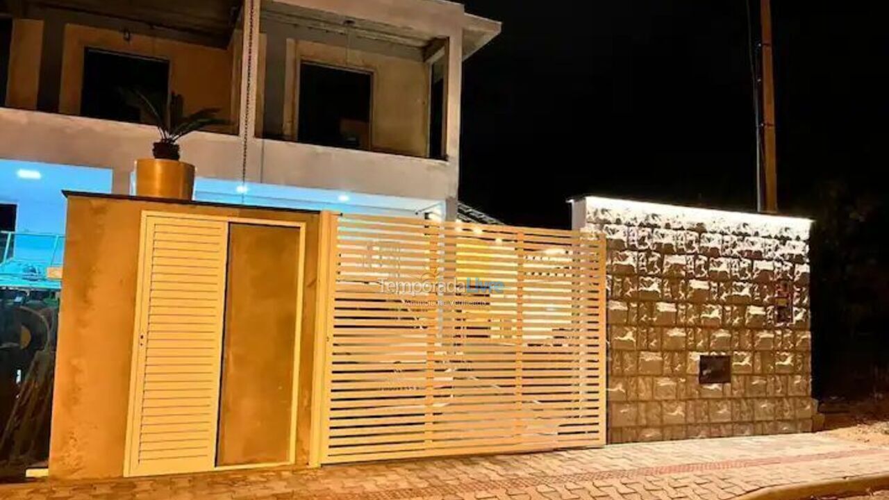 Casa para aluguel de temporada em Bombinhas (Canto Grande)