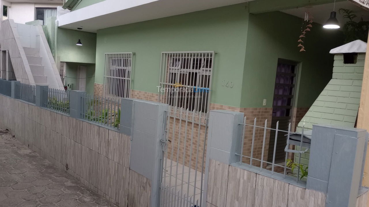 Casa para aluguel de temporada em Florianópolis (Barra da Lagoa)