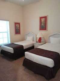 Quarto 3 solteiro