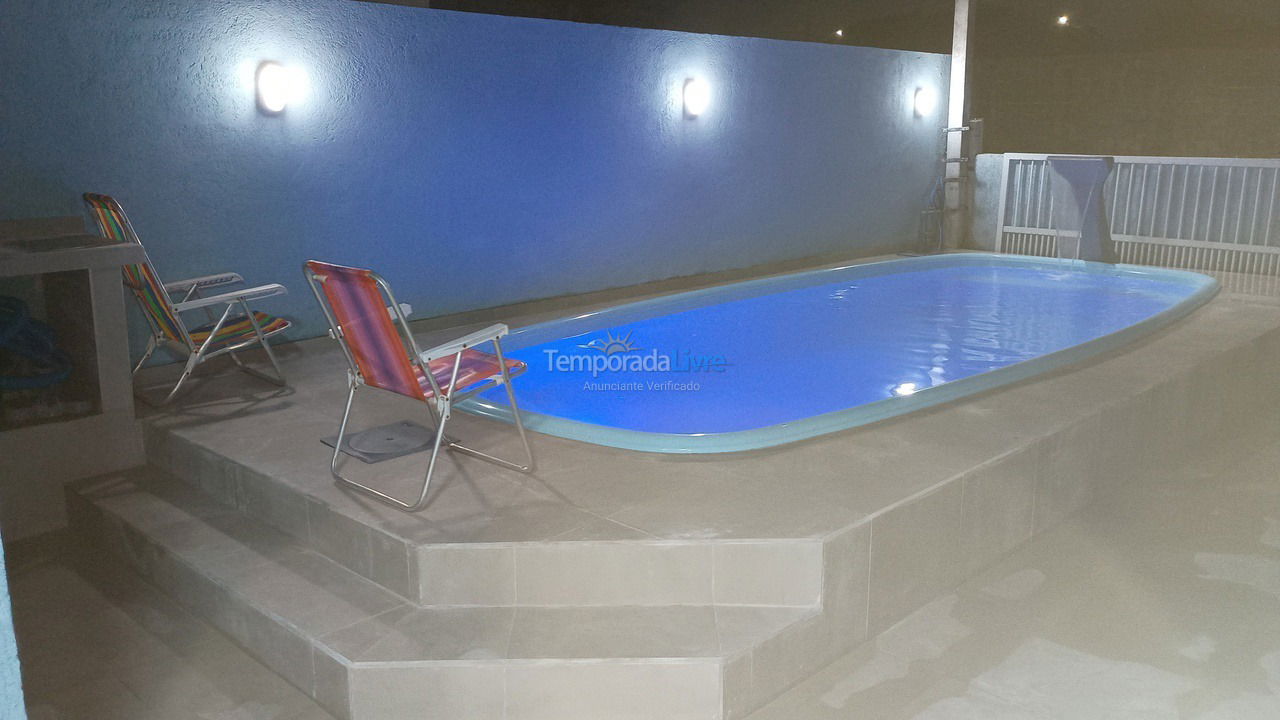 Casa para alquiler de vacaciones em Matinhos (Balneário Currais)