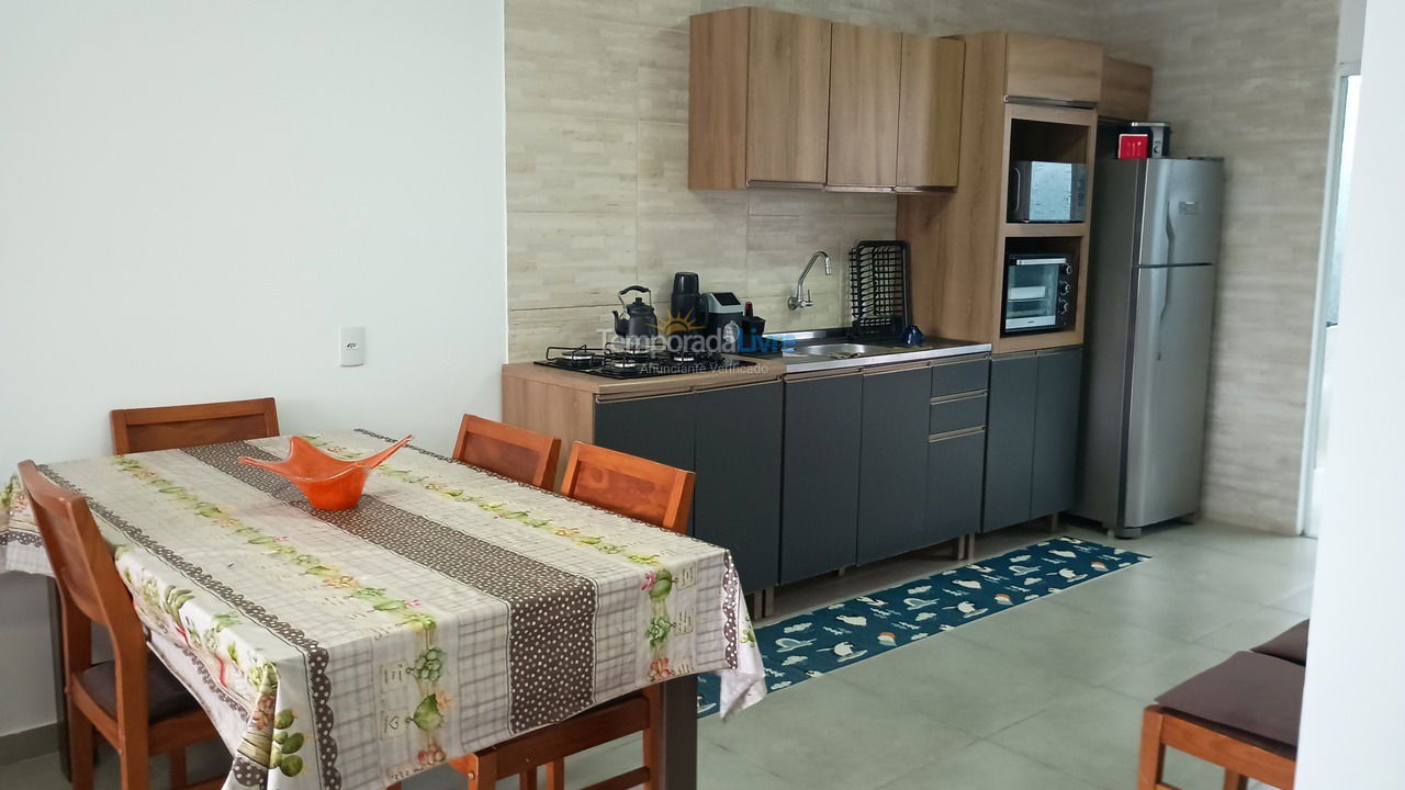 Casa para alquiler de vacaciones em Matinhos (Balneário Currais)