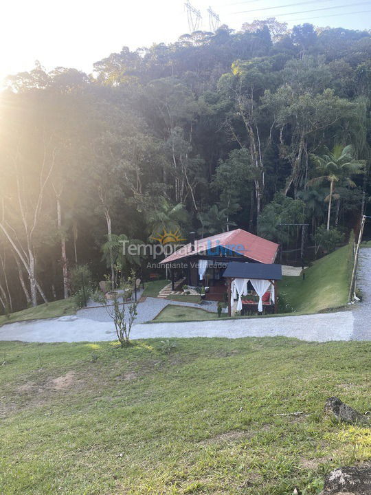 Granja para alquiler de vacaciones em Santo Amaro da Imperatriz (Bairro Pagará)