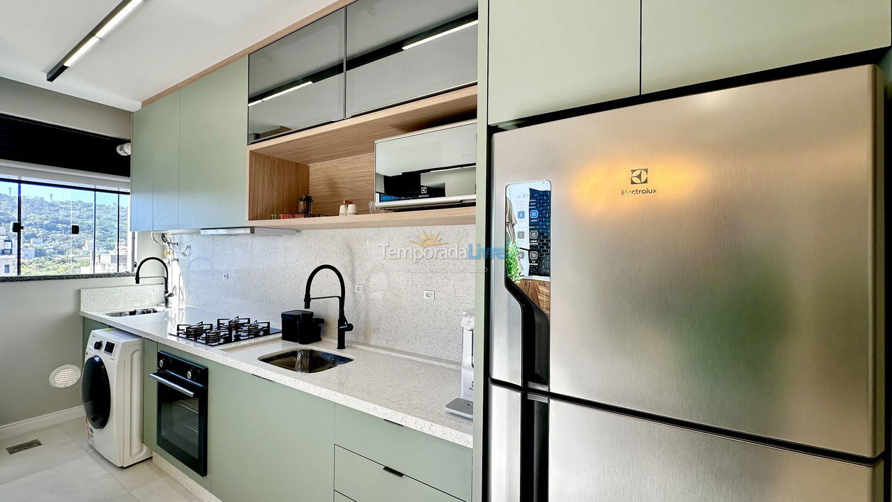 Apartamento para aluguel de temporada em Bombinhas (Praia de Bombas)