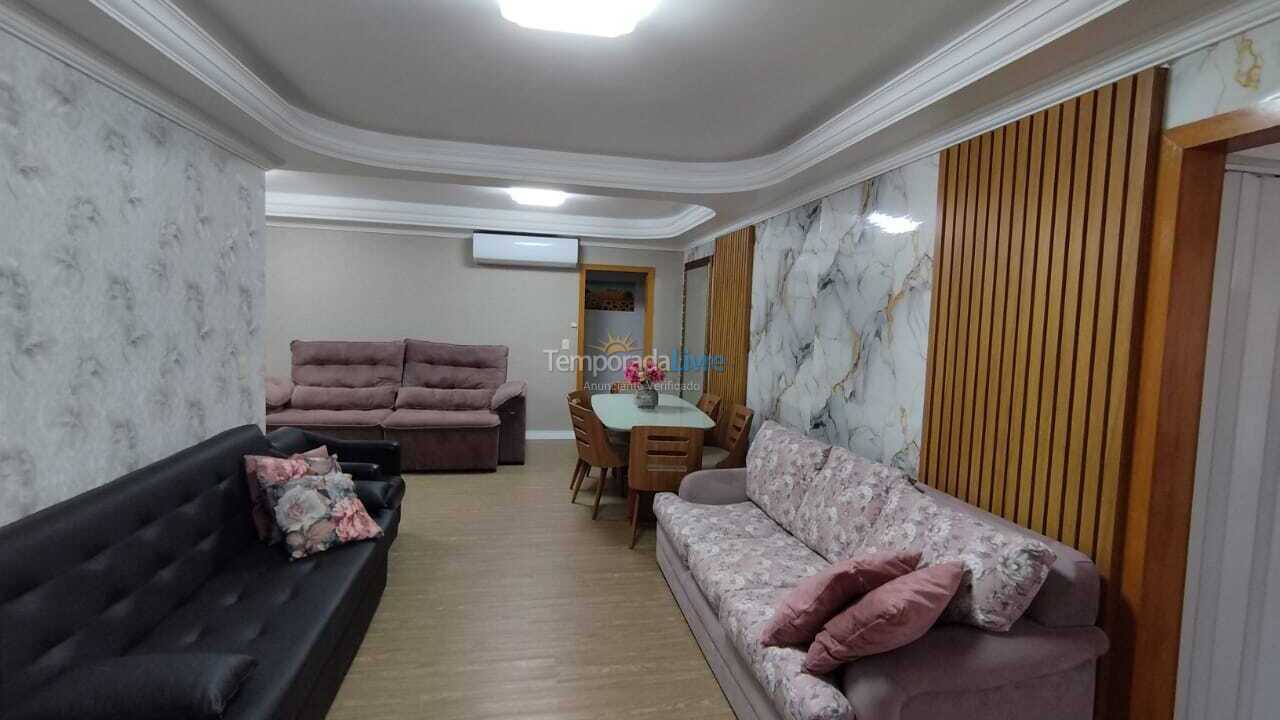 Apartamento para aluguel de temporada em Itapema (Meia Praia)