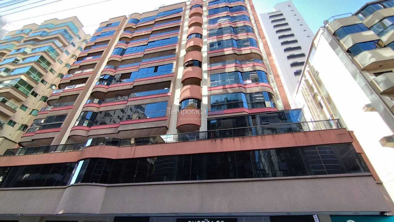 Apartamento para aluguel de temporada em Itapema (Meia Praia)