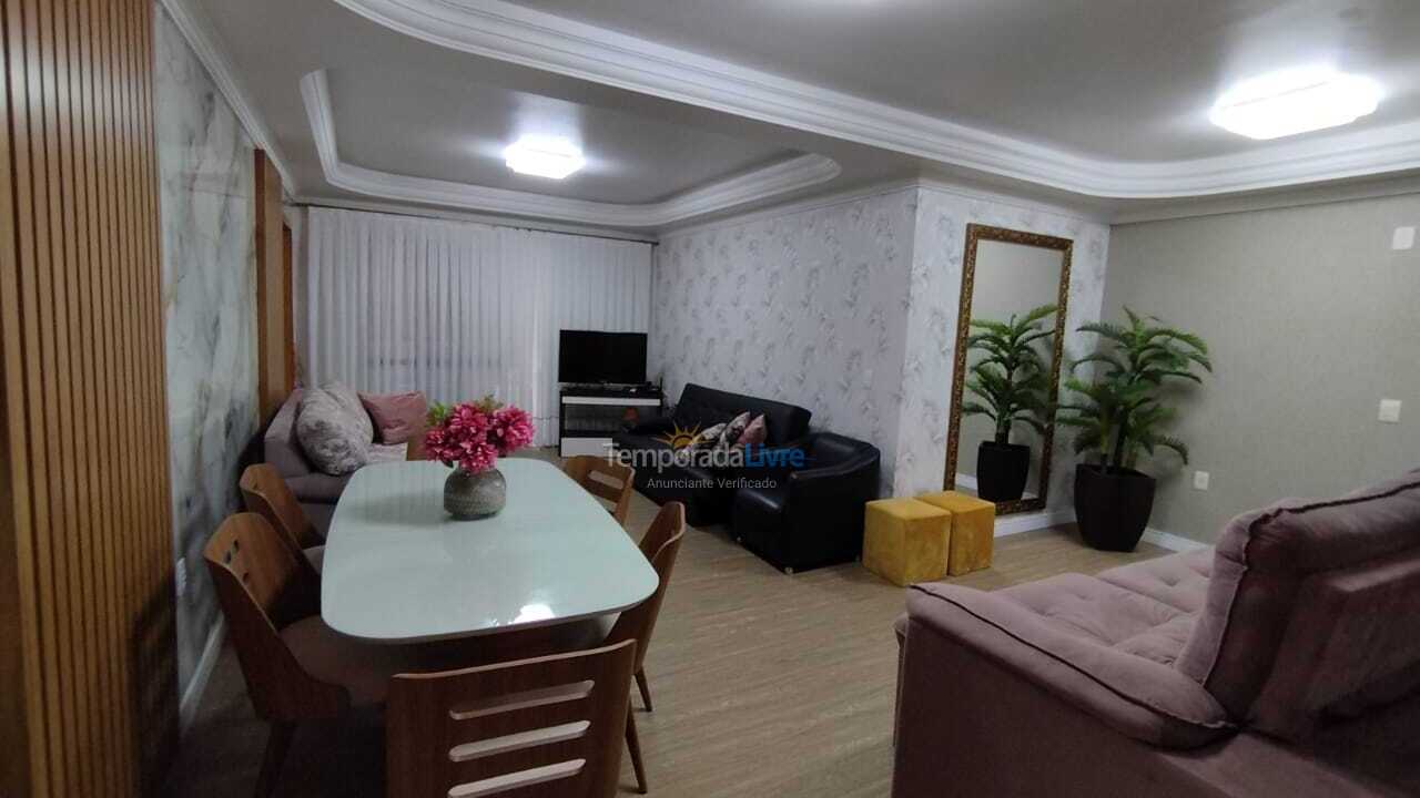 Apartamento para aluguel de temporada em Itapema (Meia Praia)