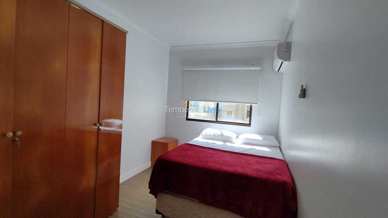 Apartamento para aluguel de temporada em Itapema (Meia Praia)