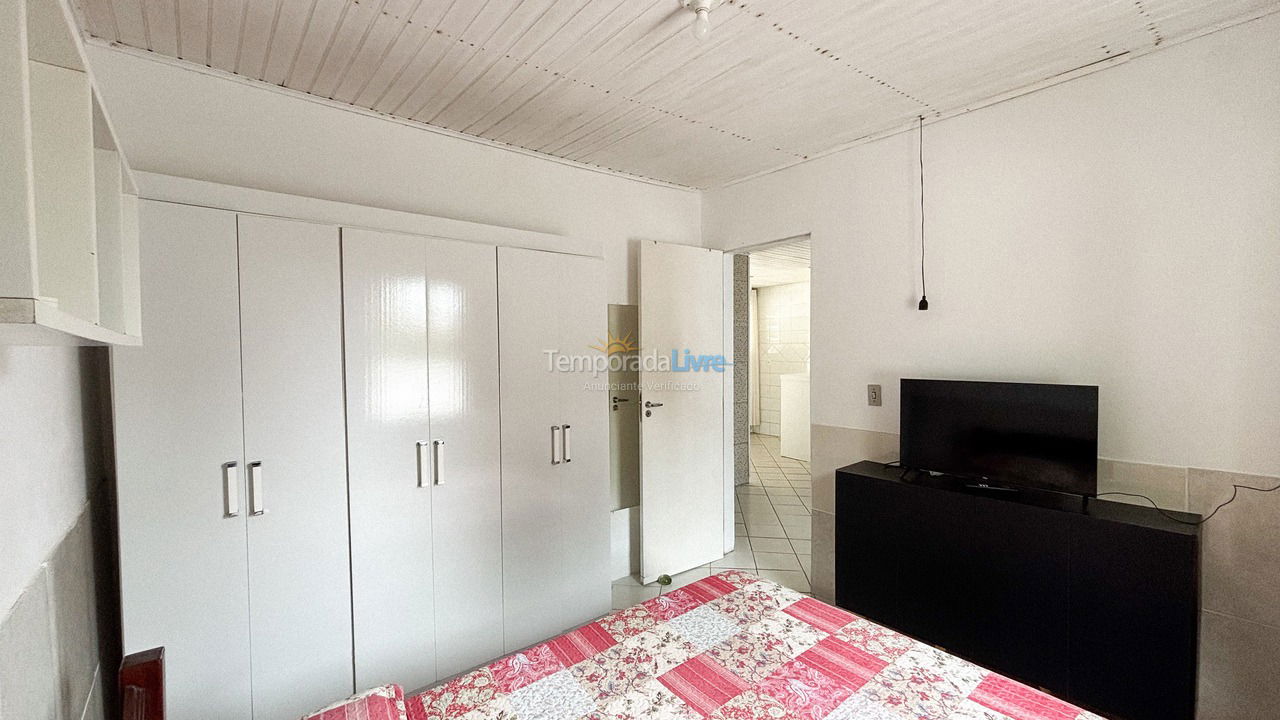 Casa para alquiler de vacaciones em Governador Celso Ramos (Costeira da Armação)