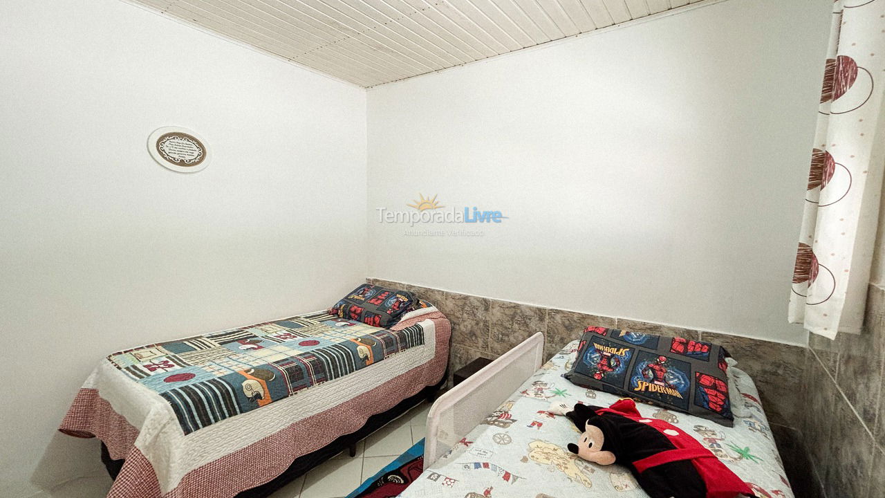 Casa para alquiler de vacaciones em Governador Celso Ramos (Costeira da Armação)