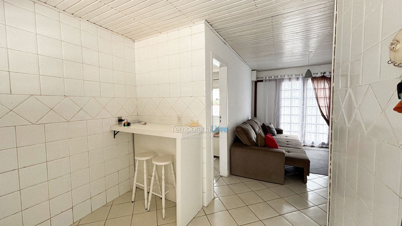 Casa para alquiler de vacaciones em Governador Celso Ramos (Costeira da Armação)