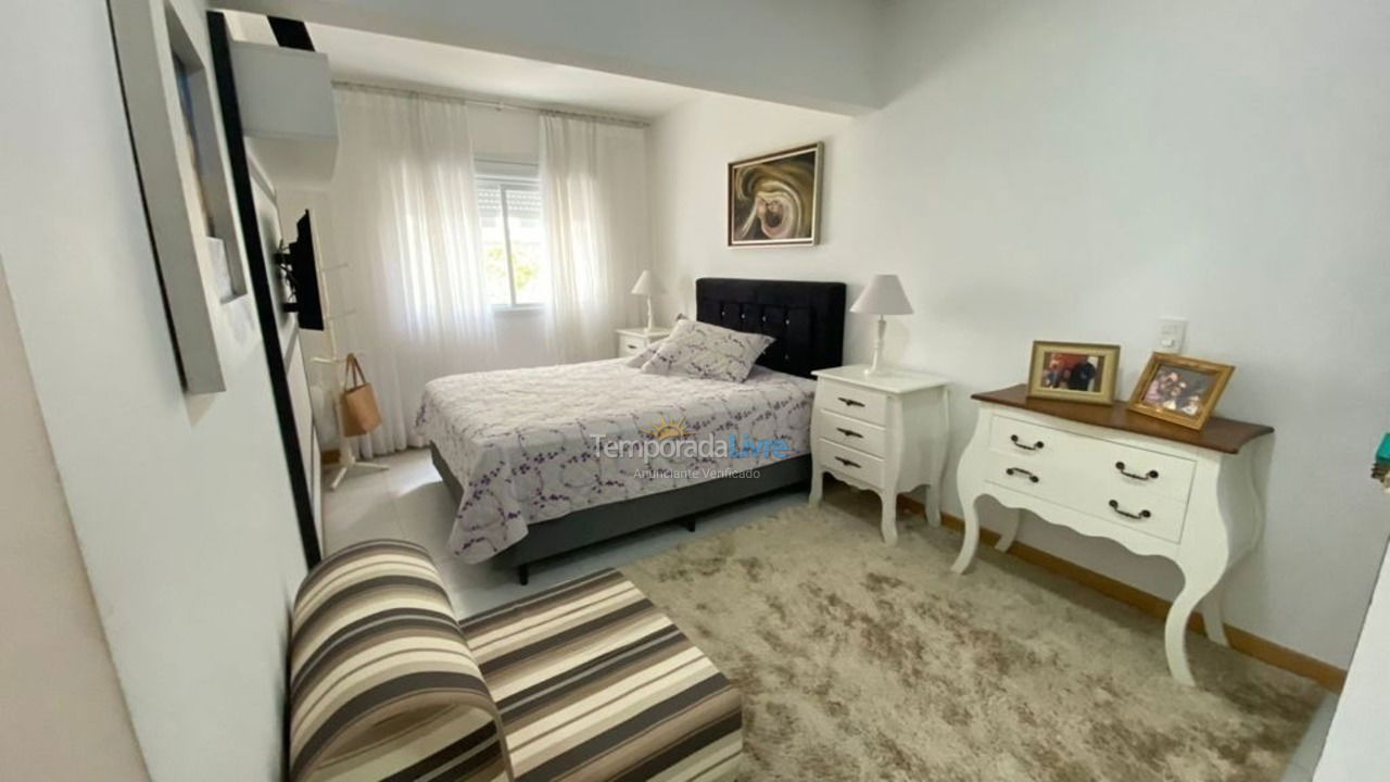 Apartamento para aluguel de temporada em Capão da Canoa (Zona Nova)